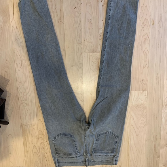 Frame Denim - Picture 2 of 3